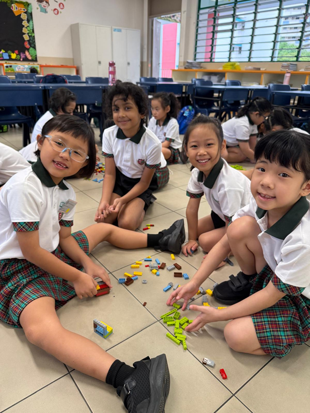 Learning how to organise their play